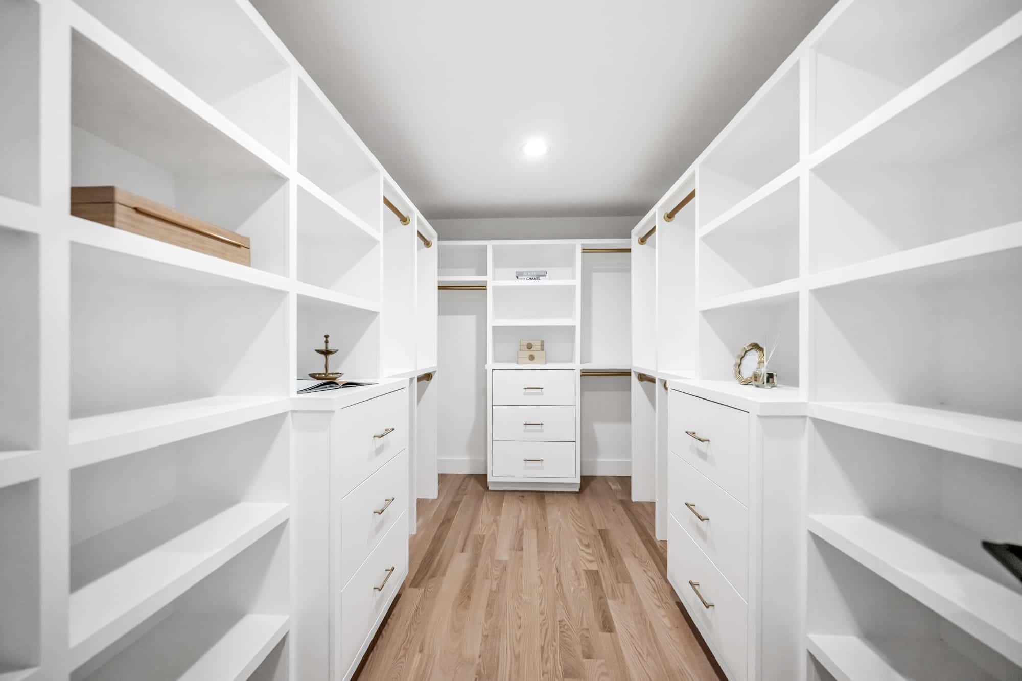 408 Terhune Ave — interior