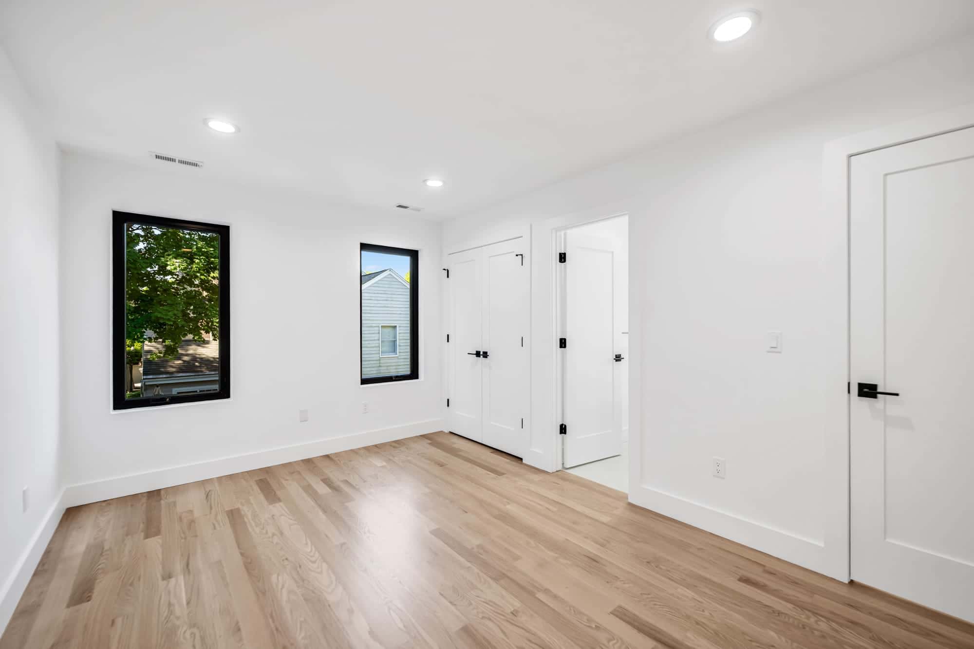 408 Terhune Ave — bedroom