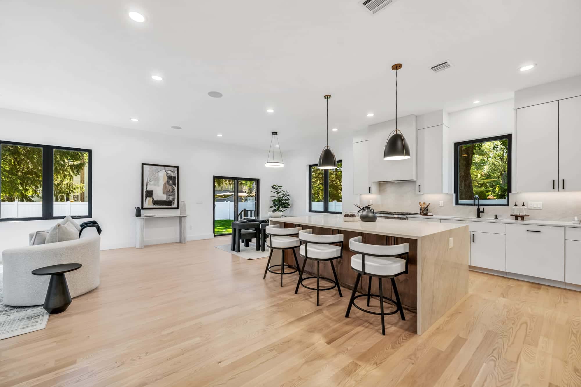 408 Terhune Ave — interior