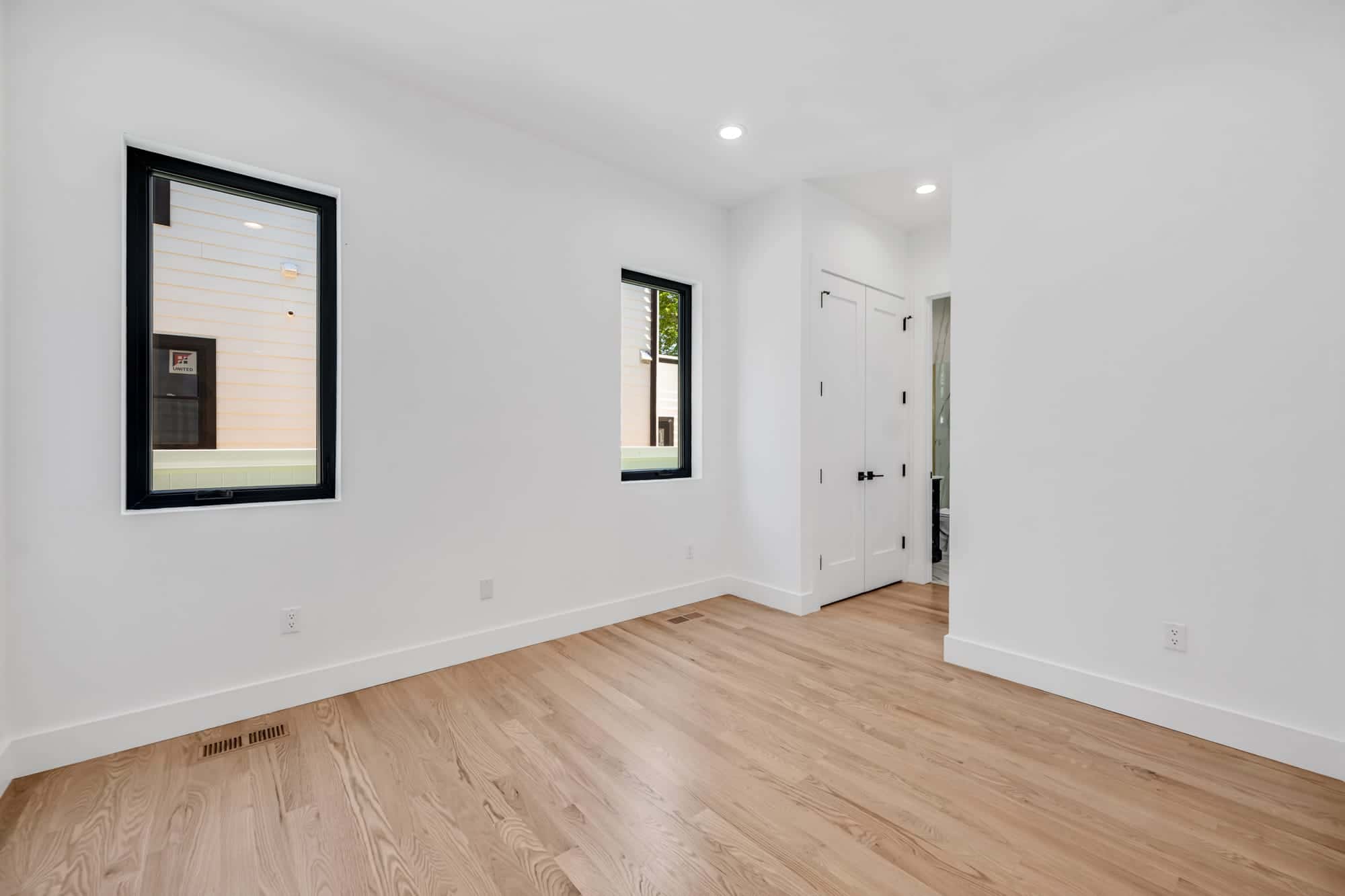 408 Terhune Ave — interior
