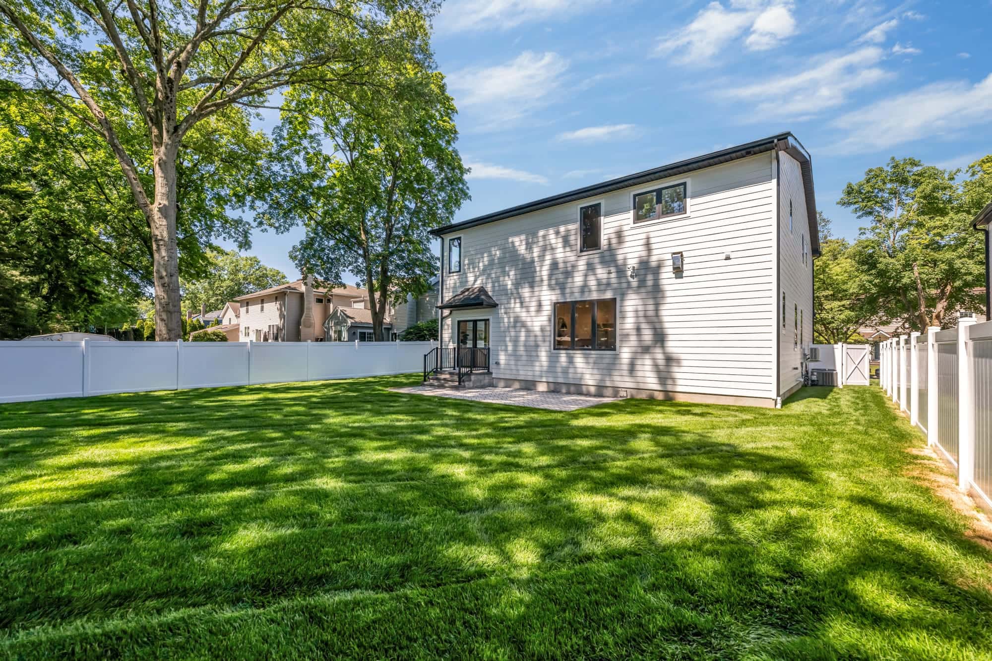 408 Terhune Ave — backyard patio